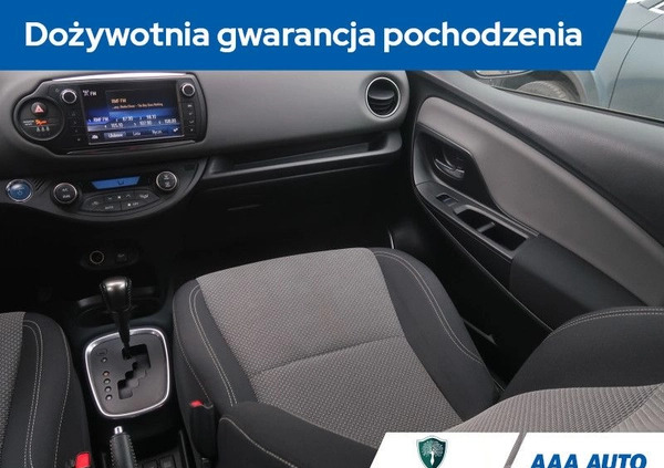 Toyota Yaris cena 50000 przebieg: 57662, rok produkcji 2015 z Frampol małe 106